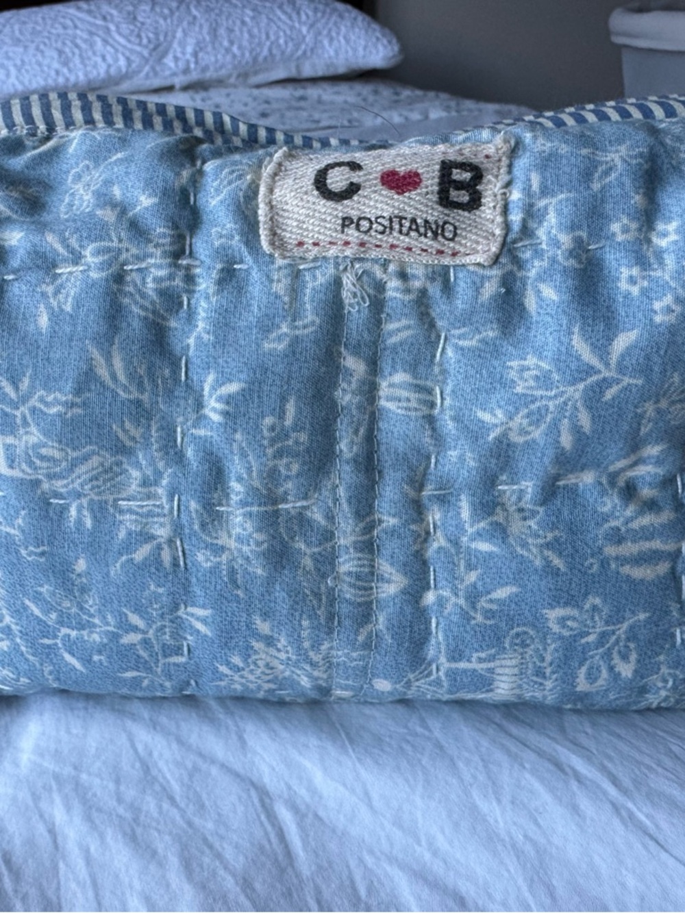 Makeup bag - Picture 2 of 6